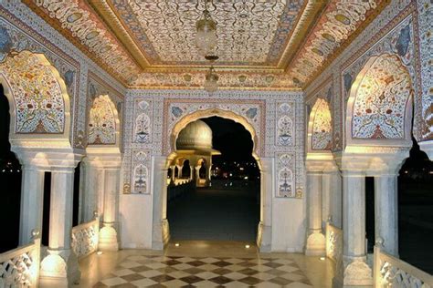 Jal Mahal Water Palace, India (with Map & Photos)