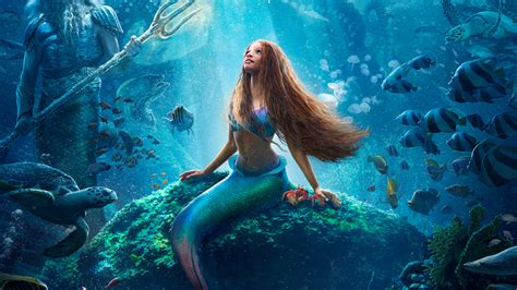 Melissa McCarthy's Ursula meets her match in Halle Bailey's Ariel in ...