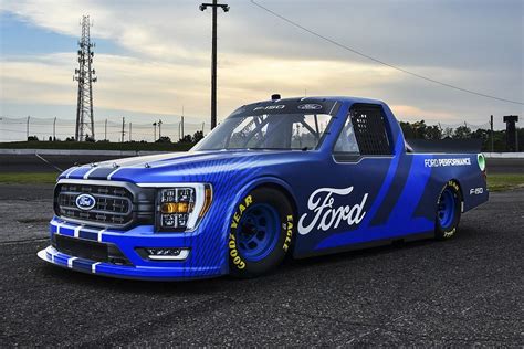 Ford unveils new-look F-150 for 2022 NASCAR Truck Series