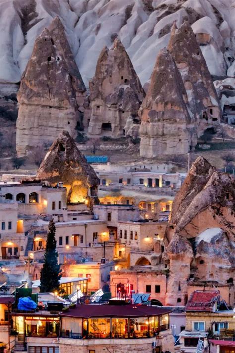 BEST HOTELS IN CAPPADOCIA TURKEY: BUDGET TO LUXURY