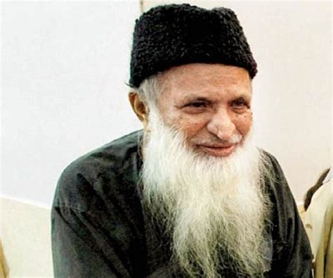 Abdul Sattar Edhi Biography - Facts, Childhood, Family Life ...