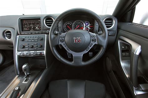 Nissan GT R interior - Car Body Design