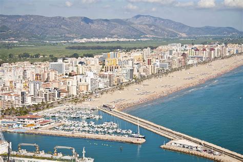 Playa y Puerto de Gandia | Playa, Vacaciones, Hotel