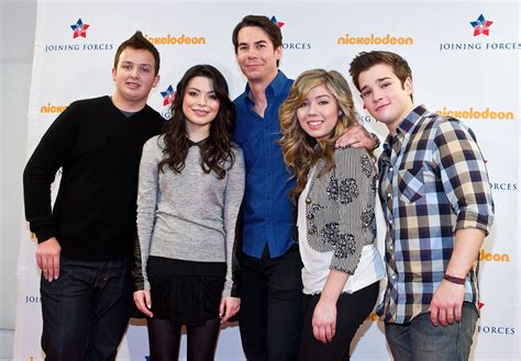 'iCarly' Reboot: We Finally Know How the Show Will Address Sam's Absence