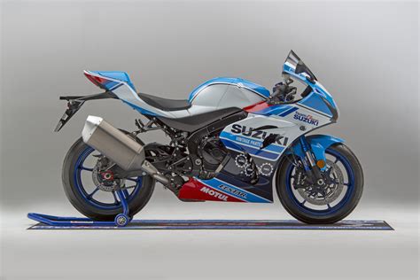 Suzuki produces GSX-R1000R in its classic racebike colours | Visordown