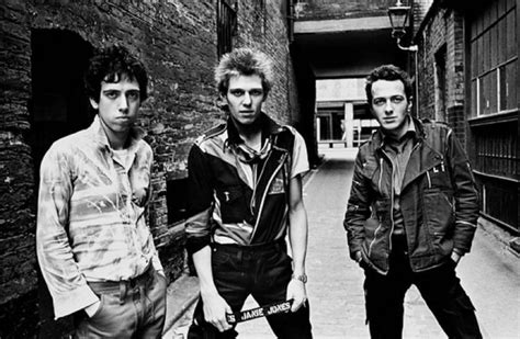 The Clash, 1977. Photo by Chalkie Davies. : OldSchoolCool