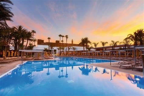 Amazing staff - Review of Hotel Riu Palace Oasis, Maspalomas, Spain ...