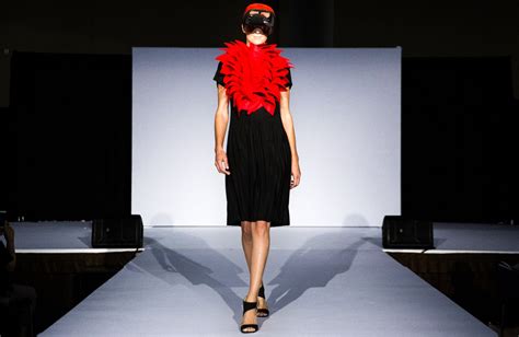 Technology flourishes in wearable fashion designs | Cronkite News