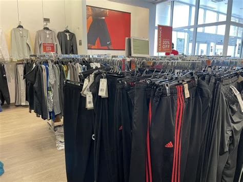 25 photos showing that Kohl's is a mess right now