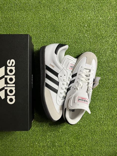 Adidas Samba Classic White, Men's Fashion, Footwear, Sneakers on Carousell