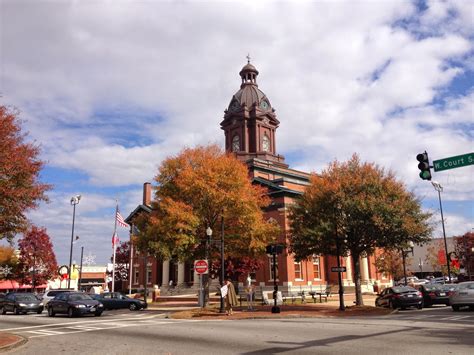 Flat Susan: Visiting Downtown Newnan, GA