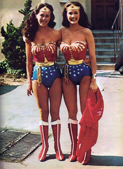 Stuntwoman Jeannie Epper and Lynda Carter behind the scenes on Wonder ...