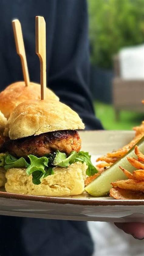 Restaurants in Brunswick, GA | Seafood, Barbecue & Breweries