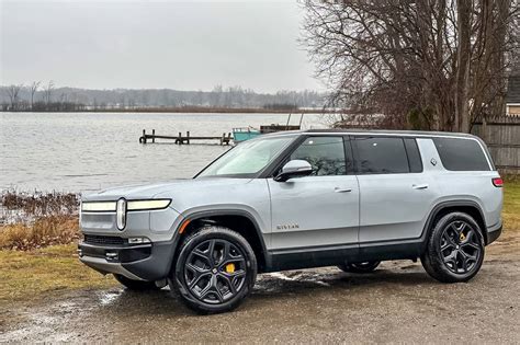 2023 Rivian R1S Launch Edition Review: Not Intuitive but Worth the Effort