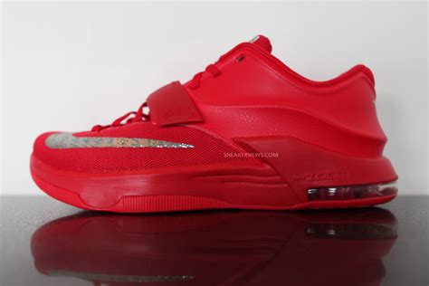 Nike KD 7 "Global Game" - SneakerNews.com