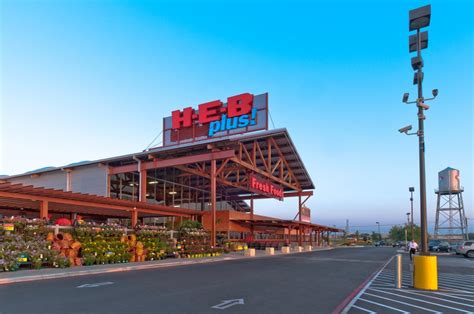 H-E-B curbside pickup is now free in all Texas stores : Austin