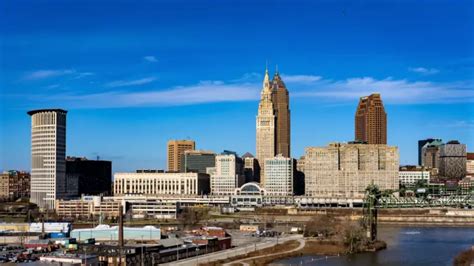 Cleveland Monthly Parking Options & Tips [Full Guide]