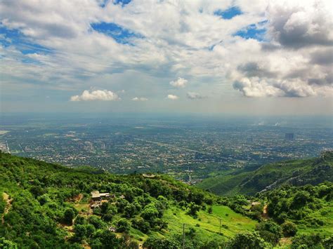 Islamabad Cityscape from the Margalla Hills [OC] [2048x1536 ...