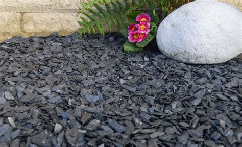 Graphite Grey Slate Chippings 20mm - Decorative Aggregates