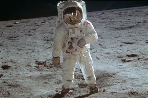 ‘The Eagle has landed’: Armstrong, Aldrin become the first men to walk ...