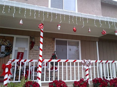 Candy cane theme Christmas decorations on my front porch. | Adornos ...