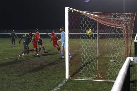 Match Photos: Thatcham Town FC – Home – Binfield FC