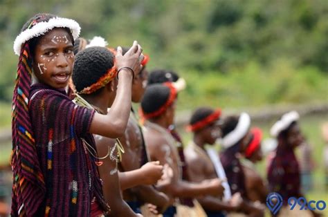 Mengenal 5 Suku Papua yang Unik, Bukti Keragaman Indonesia