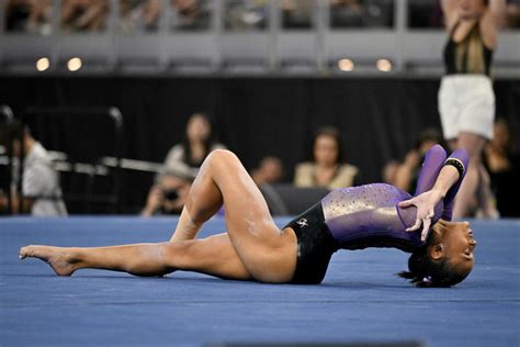 LSU gymnastics notches win in SEC opener against No. 6 Kentucky - Yahoo ...