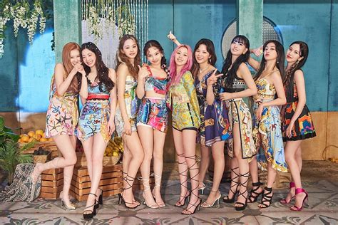 TWICE 'Alcohol-Free' - MV Filming Behind the Scenes Photos - K-Pop ...