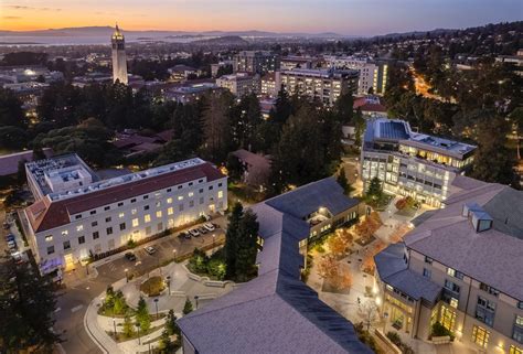 UC Berkeley Haas School of Business by GLS Landscape | Architecture ...