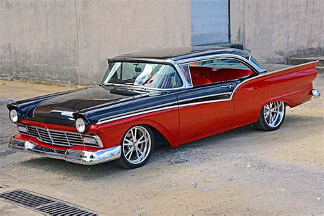 Ford in a Ford: 1957 Fairlane 500 With 4.6L Cobra Engine