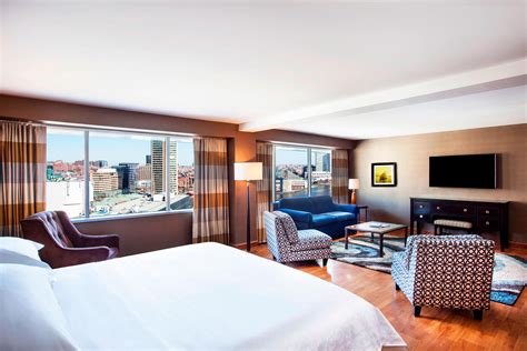 Baltimore Inner Harbor Hotel Rooms - Suites | Sheraton Inner Harbor Hotel