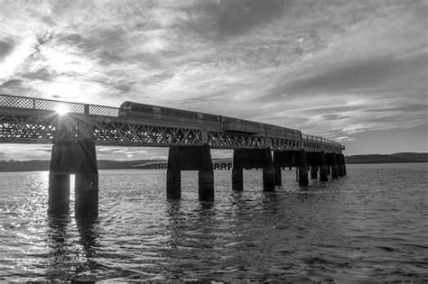 Premium Photo | Railway bridge over the river tay in the uk