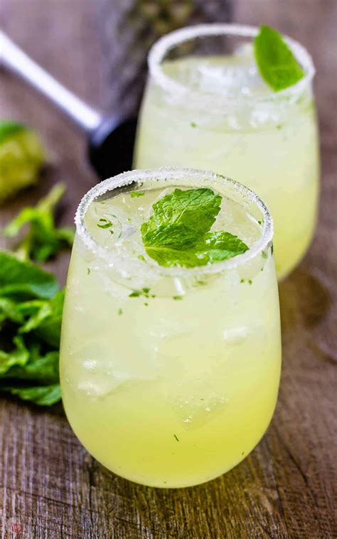 Mariachi Mash - A Lemon Lime Cocktail For the Weekend!