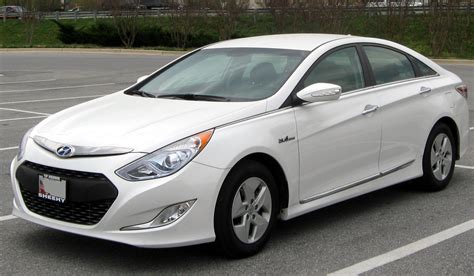 File:Hyundai Sonata Hybrid -- 03-28-2012.JPG - Wikipedia, the free ...