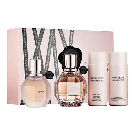 10 Best Perfume Gift Sets to Give in 2018 - Fragrance Gift Sets for Her