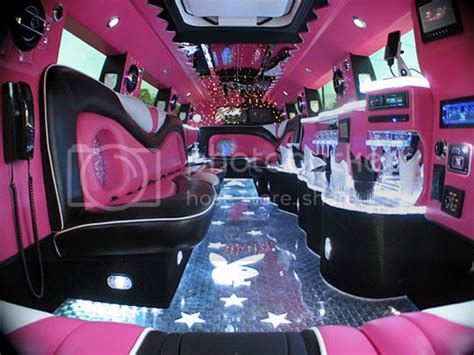 Feel like a VIP inside a Hummer Limousine | showautoreviews.com