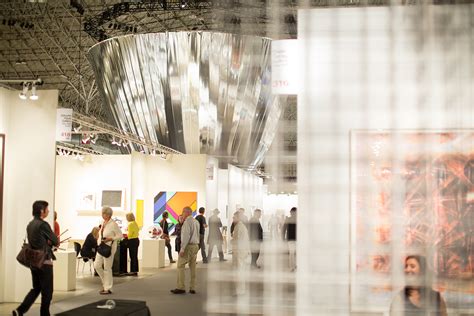 Expo Chicago revitalizes the city as international art destination ...