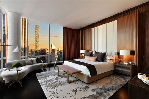 10 ways to transform your bedroom into a luxury hotel suite