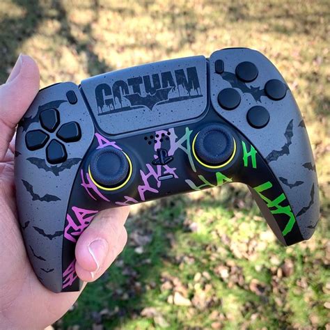 Batman/ Joker Custom PS5 Controller | Ps4 controller custom, Game ...