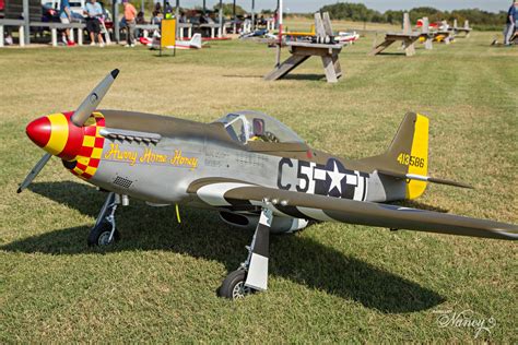 Painting a P-51 Mustang - Model Airplane News