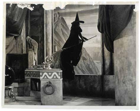 WIZARD OF OZ, THE (1939) BTS photo of Wicked Witch - WalterFilm