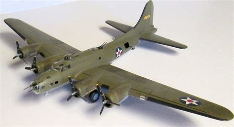 Academy 1/72 B-17E “Pacific Theater”, by Dave Cummings