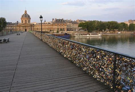 Landmarks from A Paris Apartment: Pont des Arts - Michelle Gable, Writer