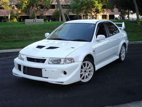 Why Is The Mitsubishi Evo So Popular? - Garage Dreams