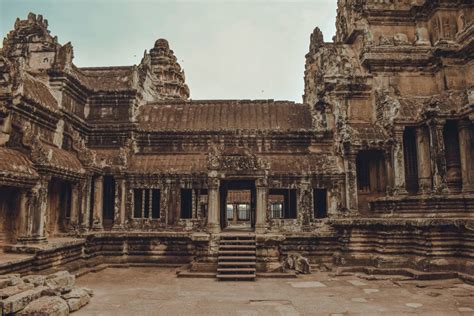 Angkor Wat Temple Tour + Photos - Siem Reap, Cambodia by Annie Miller