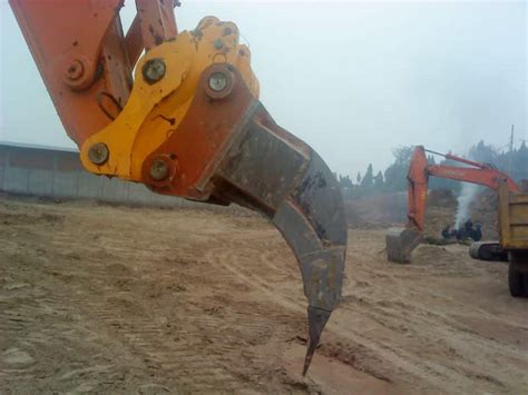 What is Excavator Ripper and How Does it Work? - JIANGTU