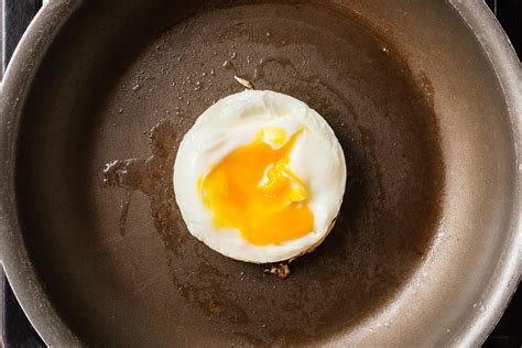 How to Make a Round Egg · i am a food blog