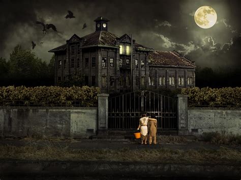 Where to Go to Sleep in the World\’s 10 Scariest Haunted Houses | TLCme ...