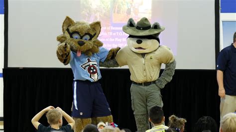 Titans, T-Rac, TN State Parks Promote 'PLAY 60'